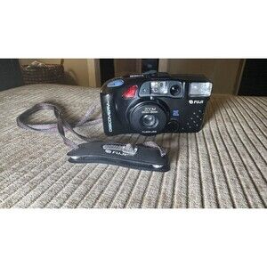 Fuji Discovery 900 Zoom Plus Camera 38-85mm Drop in Loading Pre Winding